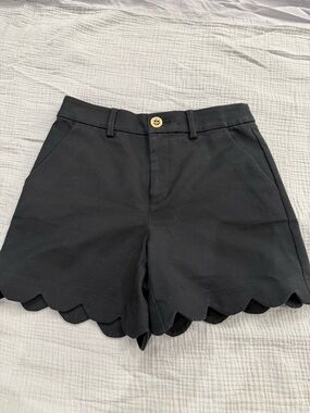 Lilly Pulitzer Black Scallop Hem High Waist Shorts